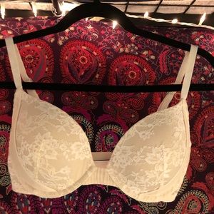 Victoria’s Secret Dream Angels Push-Up Bra